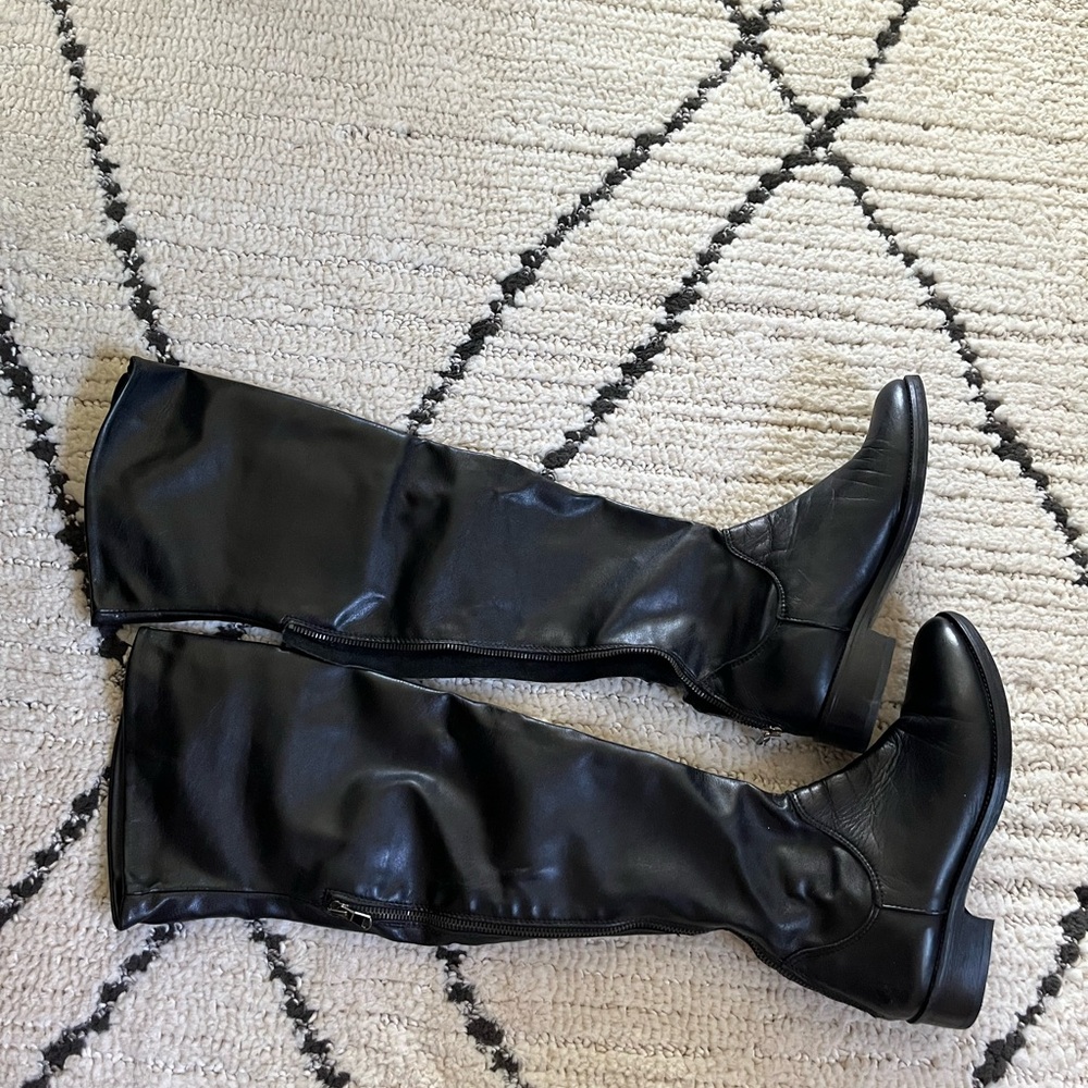 Black Knee-High Leather Boots
